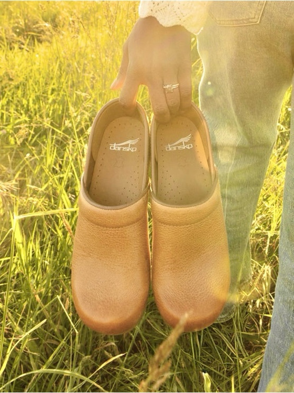 Dansko Pro Honey Distressed Leather Clogs Tan Size 38